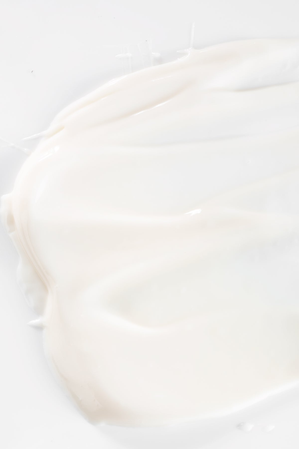 Eye cream with hyaluronic acid and caffeine