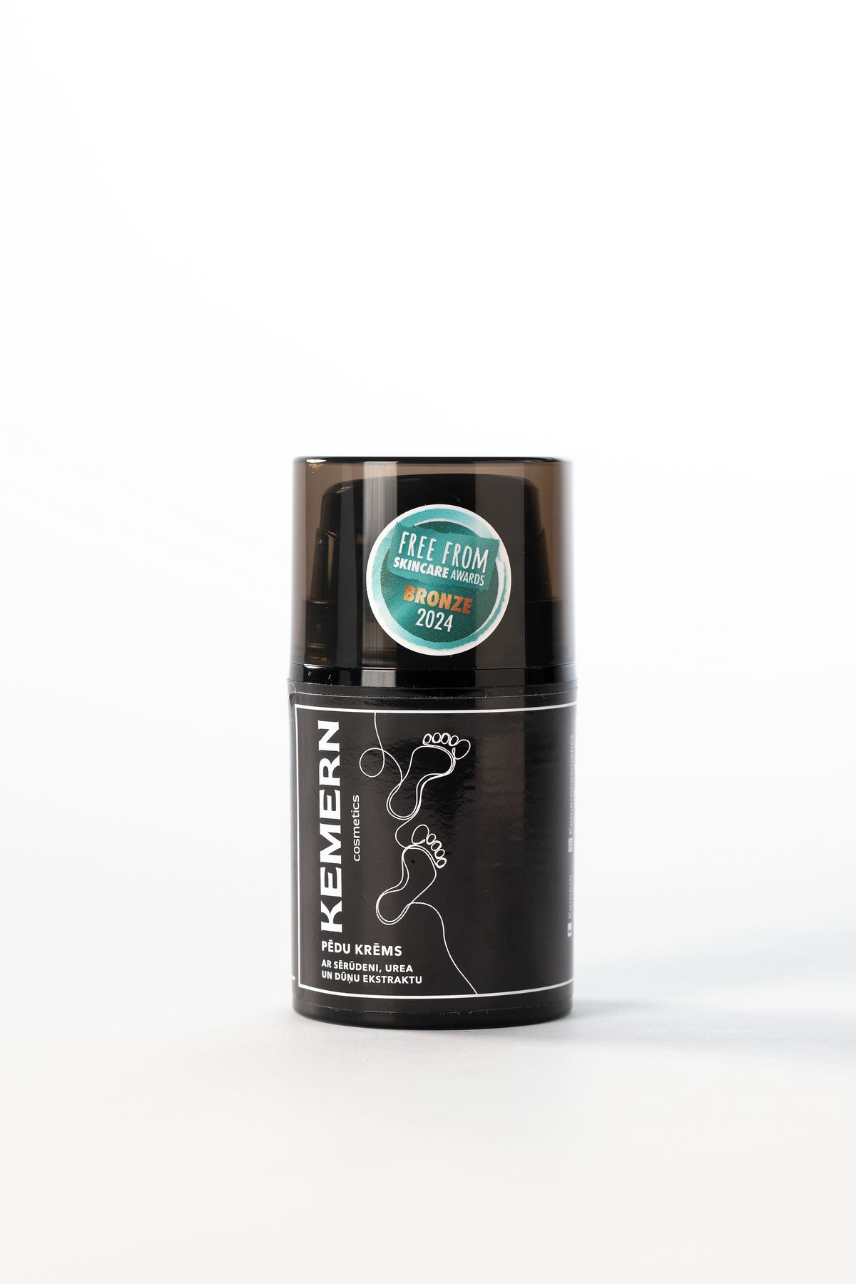 Mud foot cream with urea