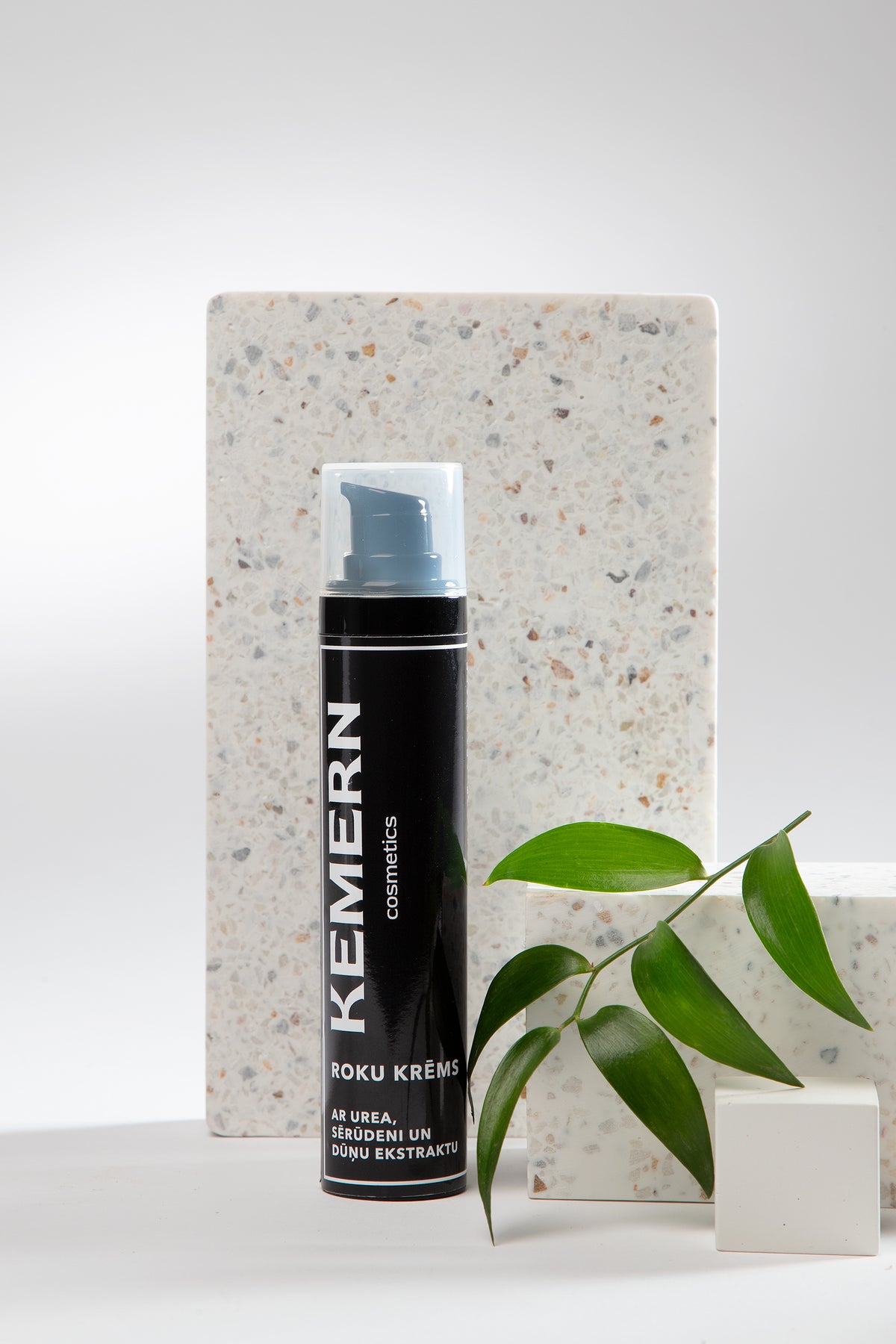 Mud hand cream